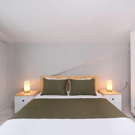 Roombnb Aparthotel
