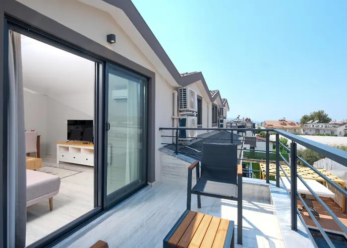 Апарт-отель Roombnb 3*