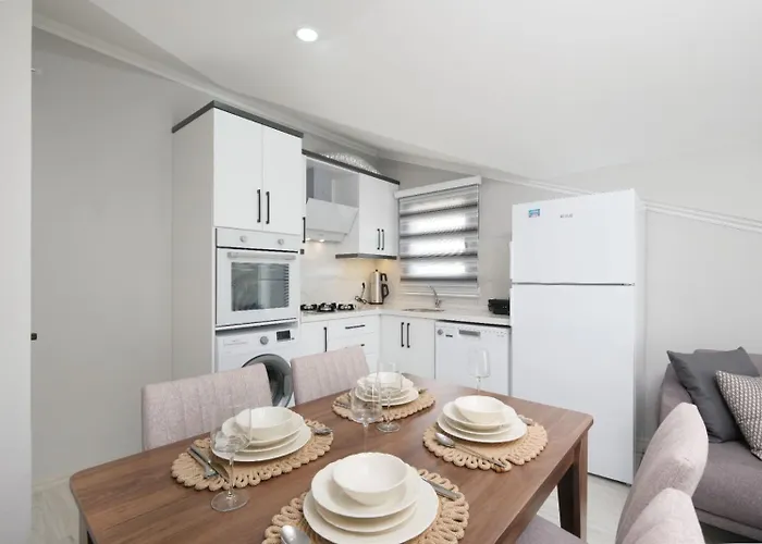 Апарт-отель Roombnb 3*