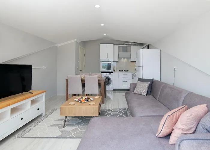 Roombnb Апарт-отель 3*